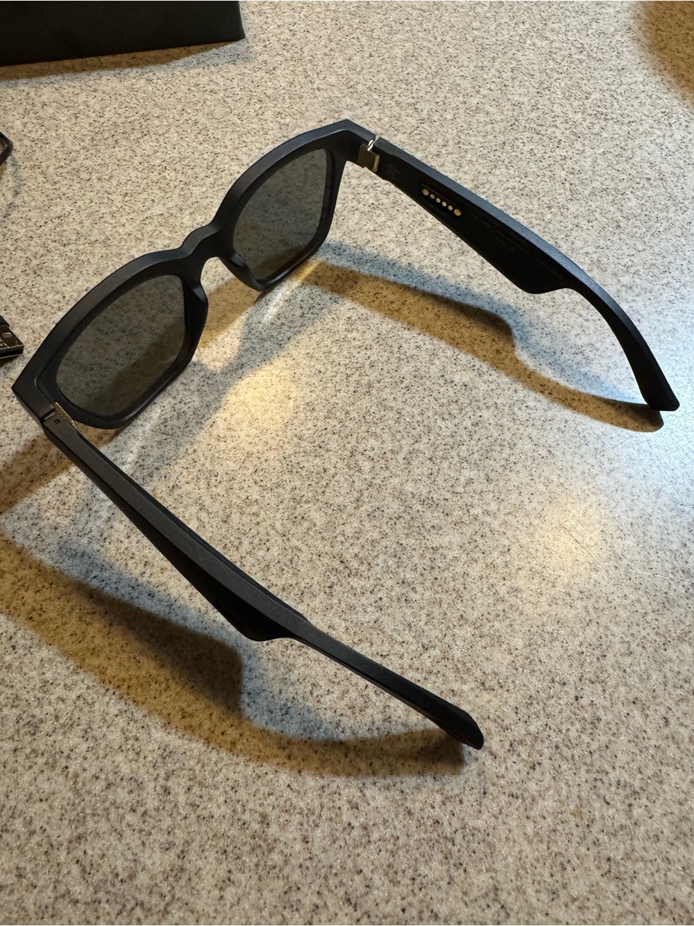 Bose Alto sunglasses with speakers - Picture 3 of 6